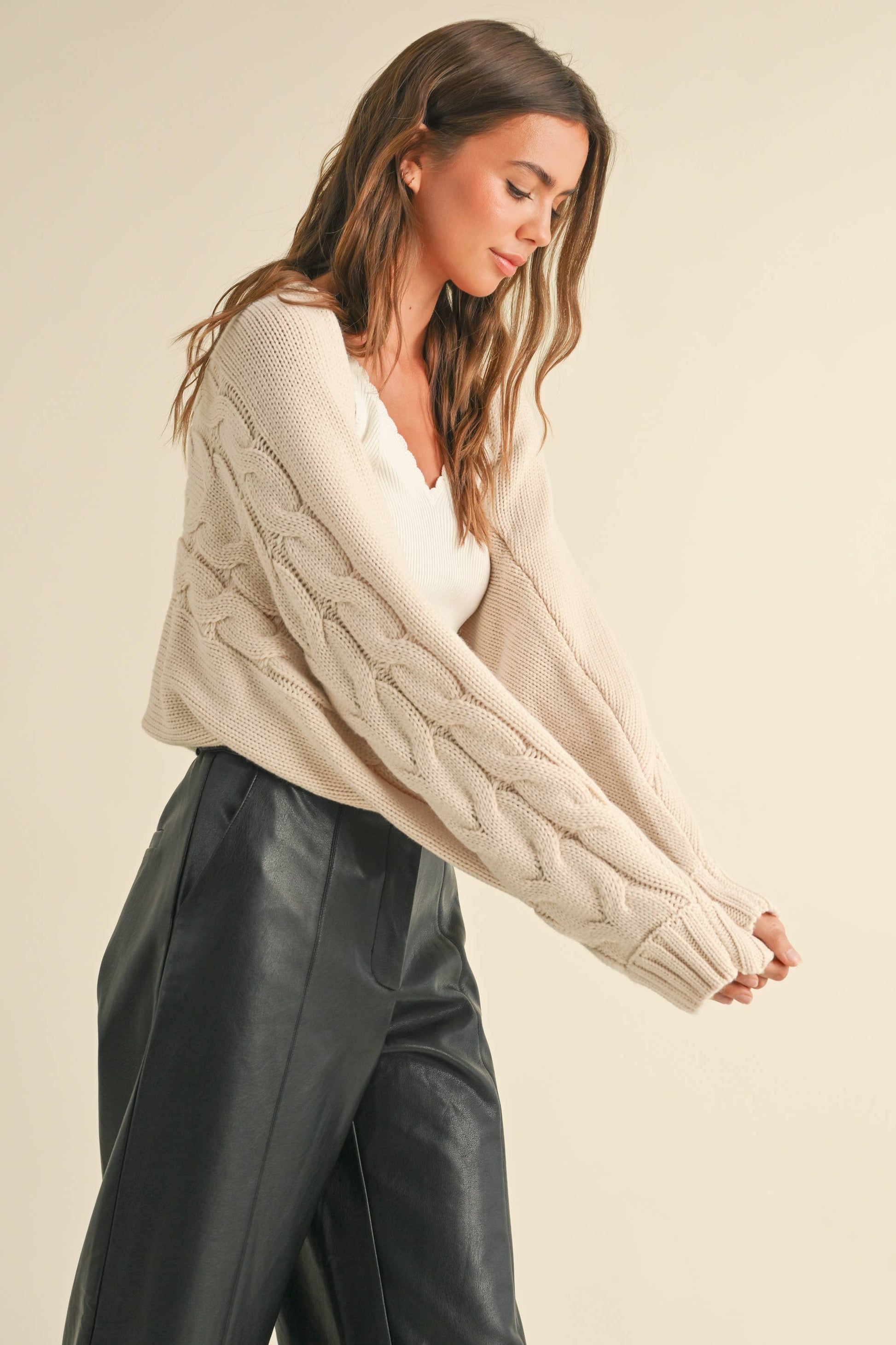 J3695 CABLE KNITTED CARDIGAN-Blue Hand Home